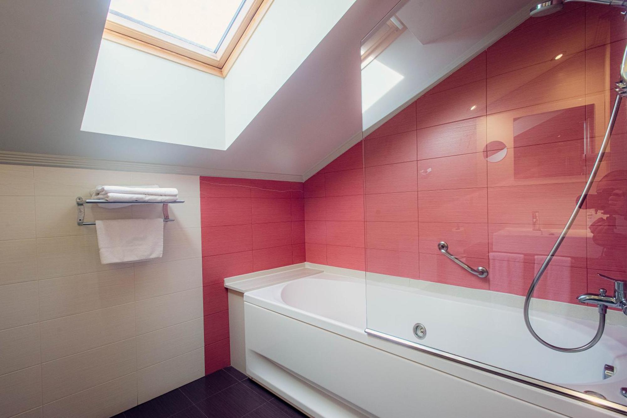 Apartamentos Spa Villa Pasiega Hoznayo Luaran gambar