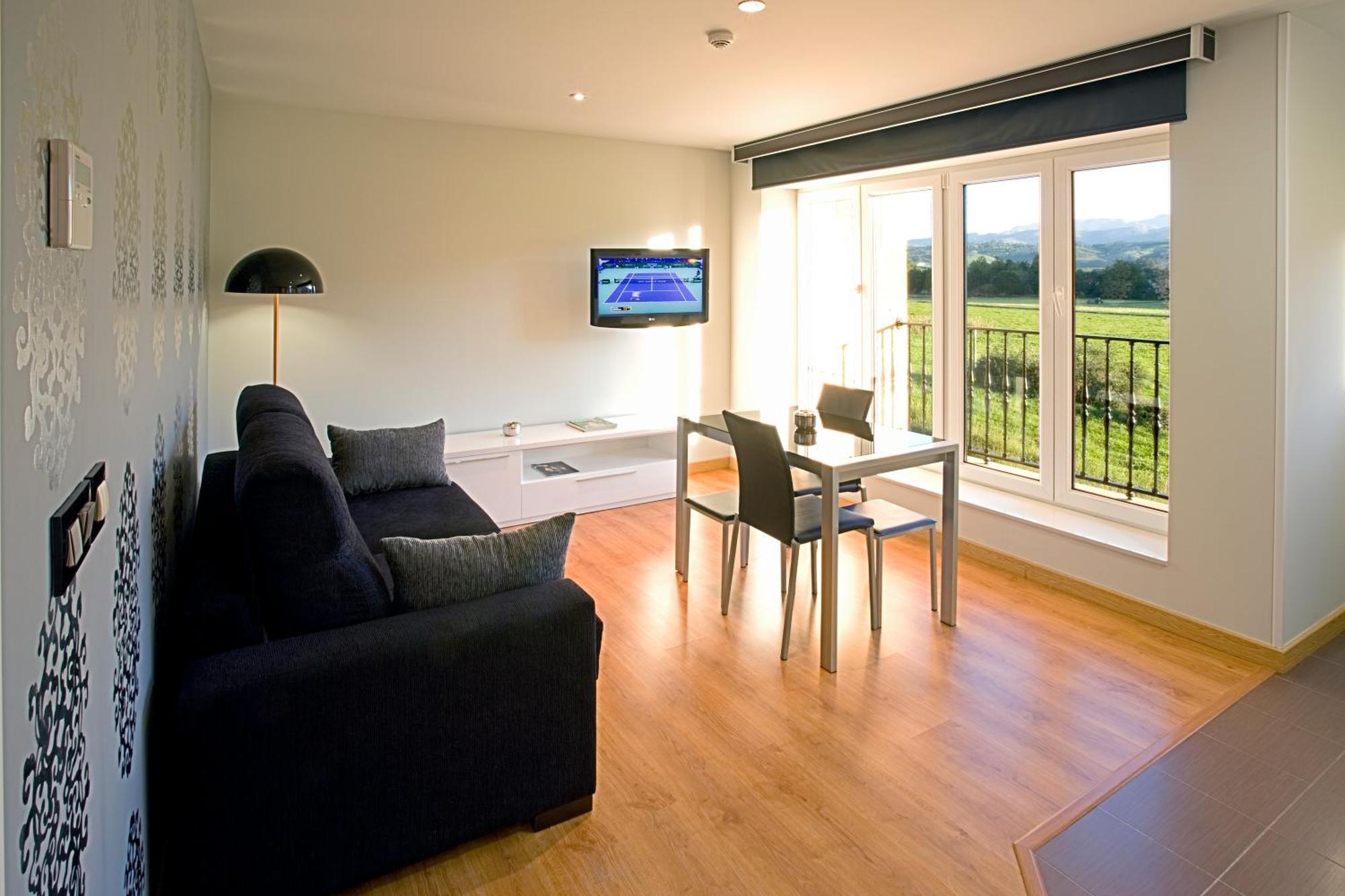 Apartamentos Spa Villa Pasiega Hoznayo Luaran gambar