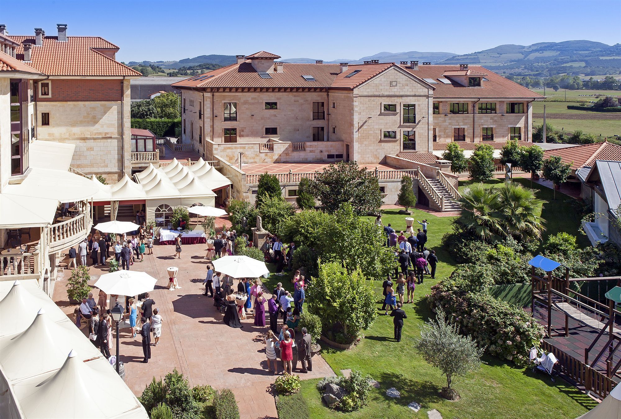 Apartamentos Spa Villa Pasiega Hoznayo Luaran gambar